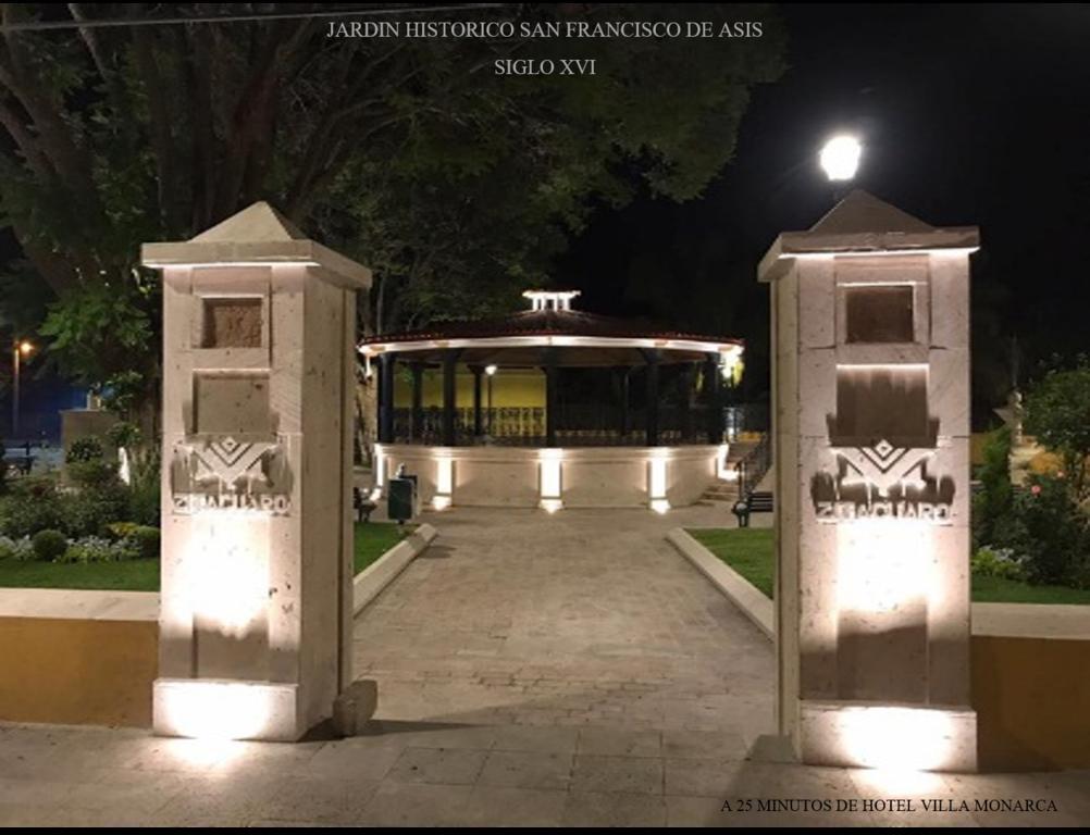 Hotel Villa Monarca Inn Zitácuaro المظهر الخارجي الصورة