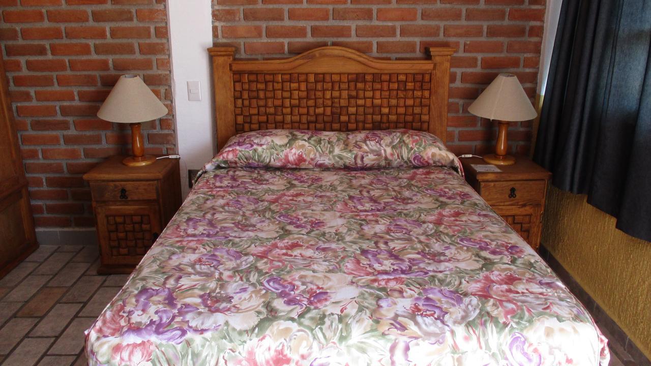 Hotel Villa Monarca Inn Zitácuaro المظهر الخارجي الصورة