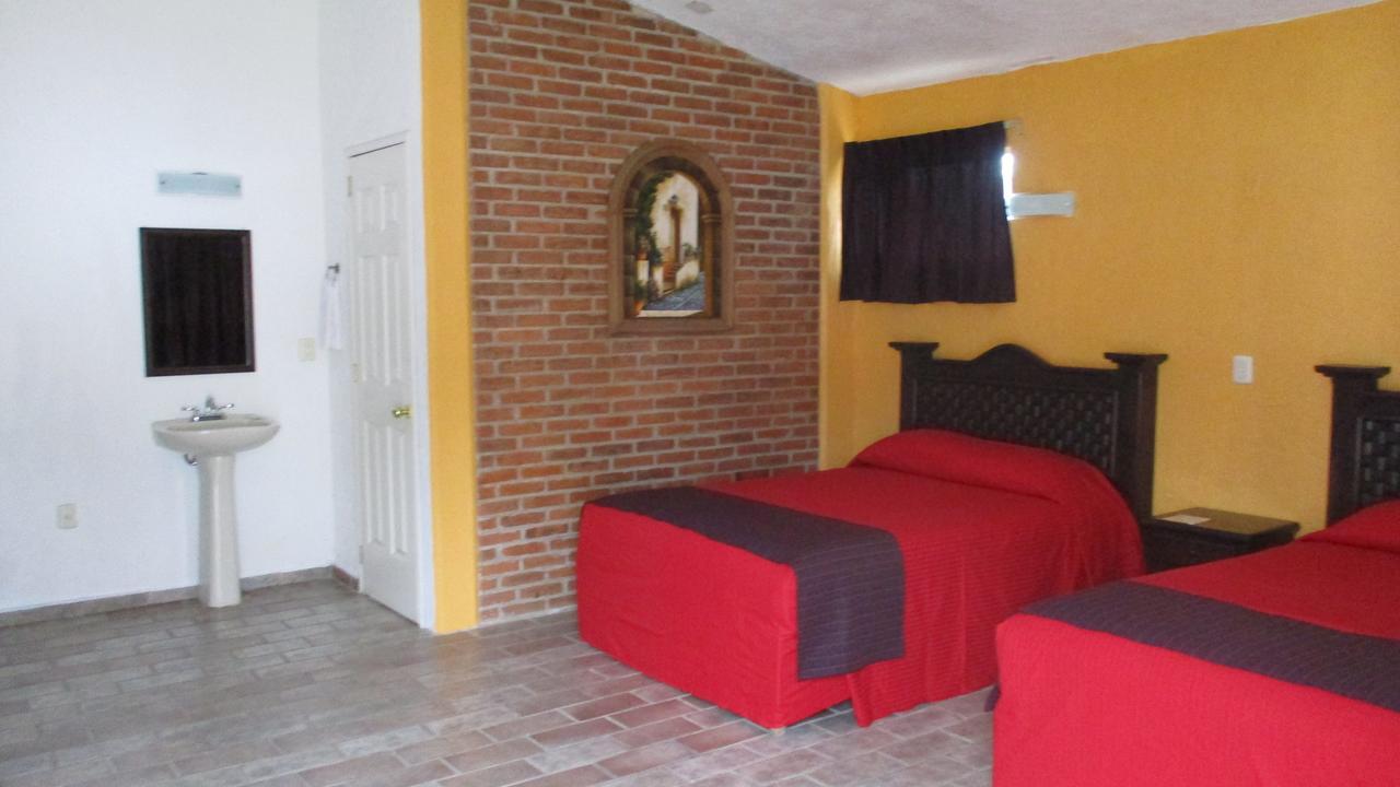 Hotel Villa Monarca Inn Zitácuaro المظهر الخارجي الصورة