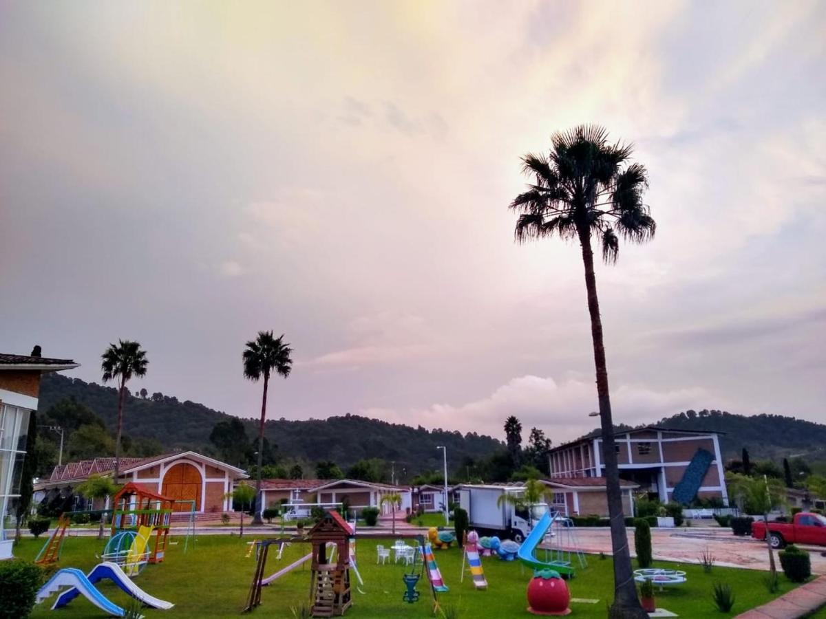 Hotel Villa Monarca Inn Zitácuaro المظهر الخارجي الصورة