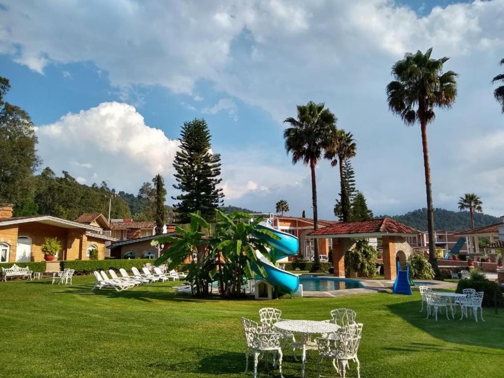 Hotel Villa Monarca Inn Zitácuaro المظهر الخارجي الصورة